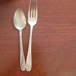 Vintage 1847 Rogers Bros IS Daffodil Silverplate Spoon & Fork Set